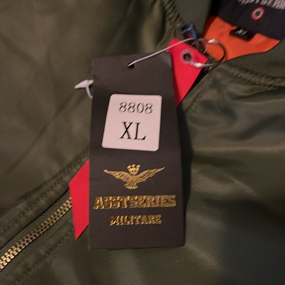 Men’s army green bomber jacket - Picture 10 of 10